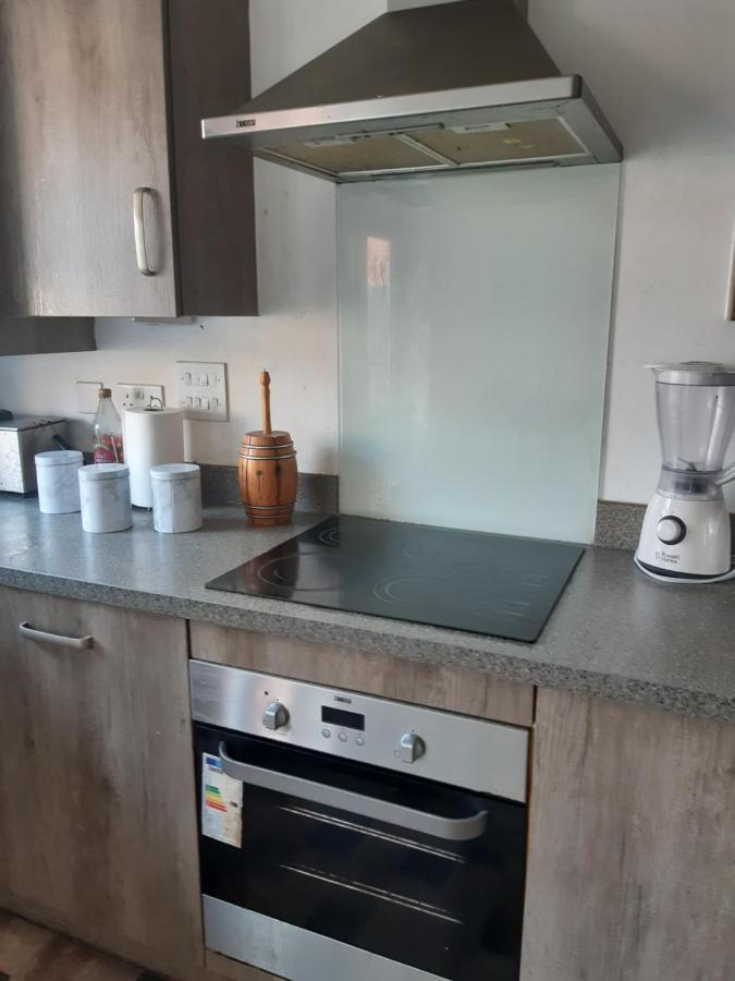 Our Guests Are Royal Apartment Higham Ferrers Luaran gambar